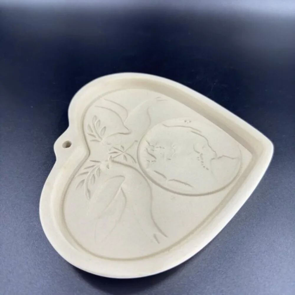 Pampered Chef Peace On‎ Earth Cookie Mold 2002 USA CERAMIC Family Heritage VTG